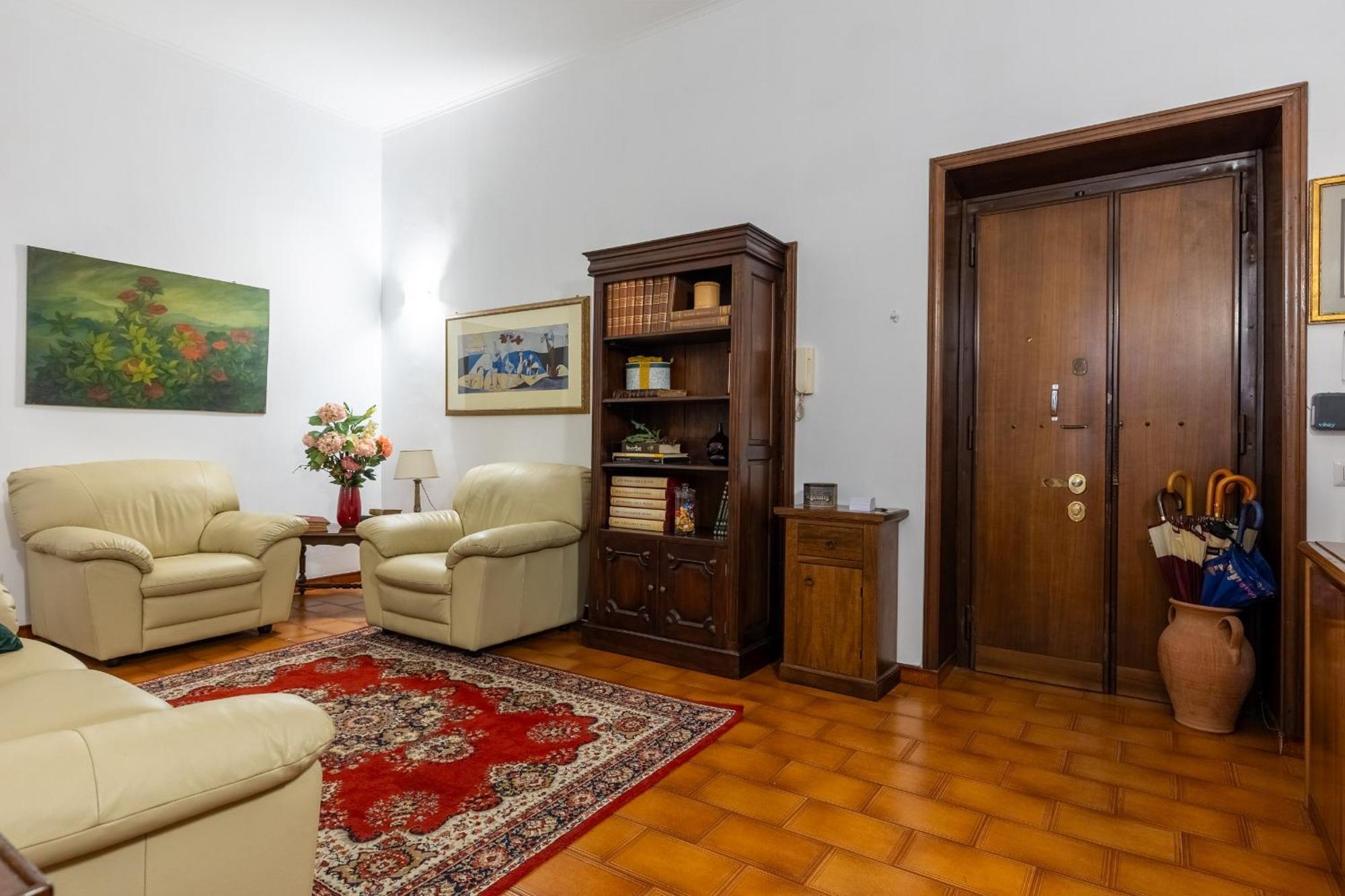 Roma E Il Pittore Luaran gambar