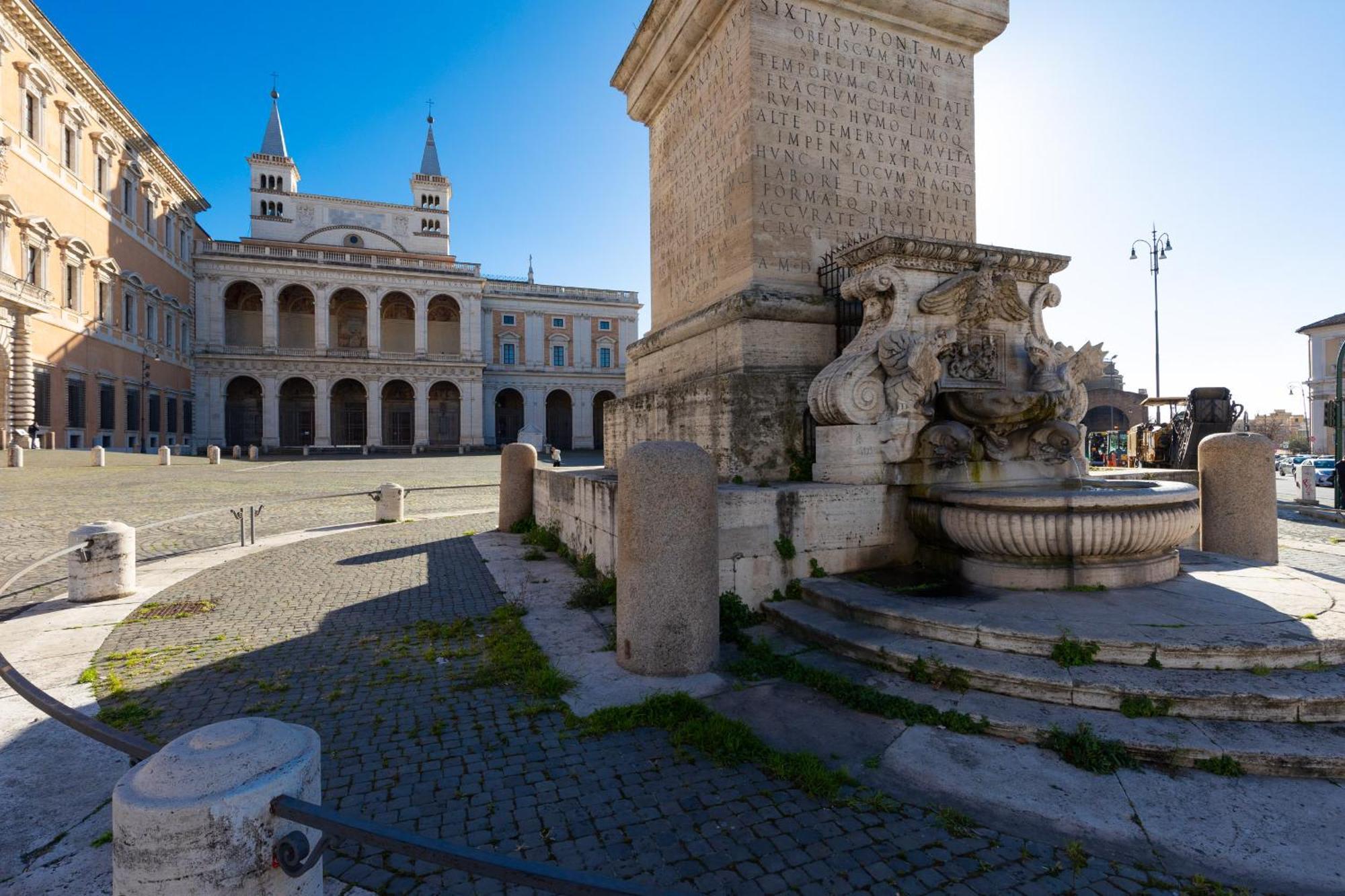 Roma E Il Pittore Luaran gambar